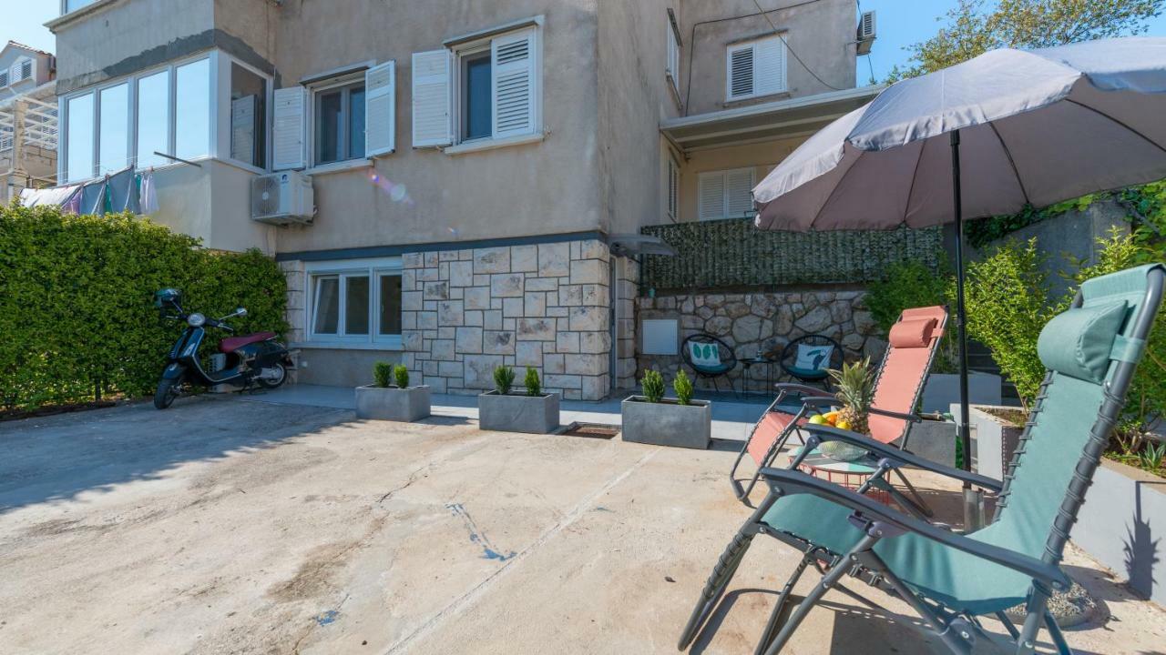 Leilighet Brand New With Terrace & Parking *